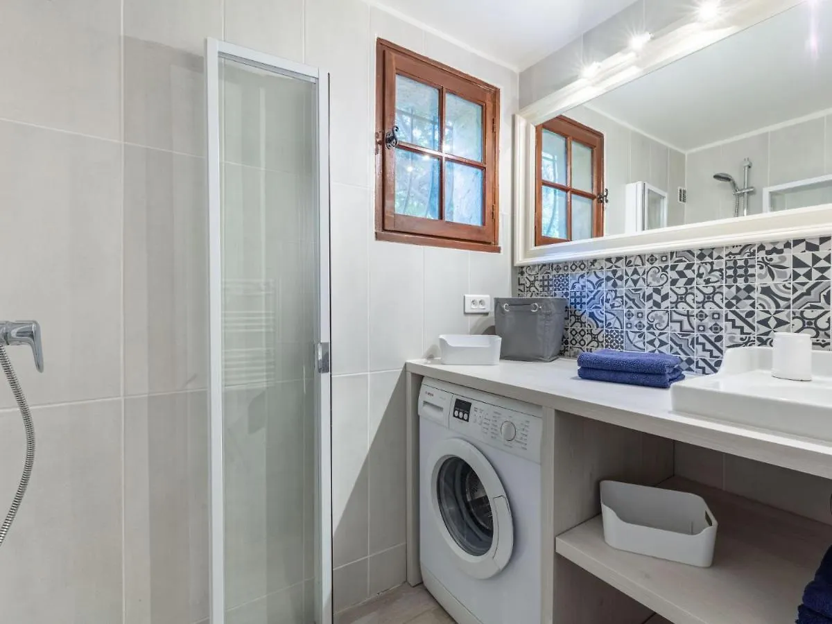 Holiday Home La Maison Bleue - Gri145 By Interhome Grimaud France
