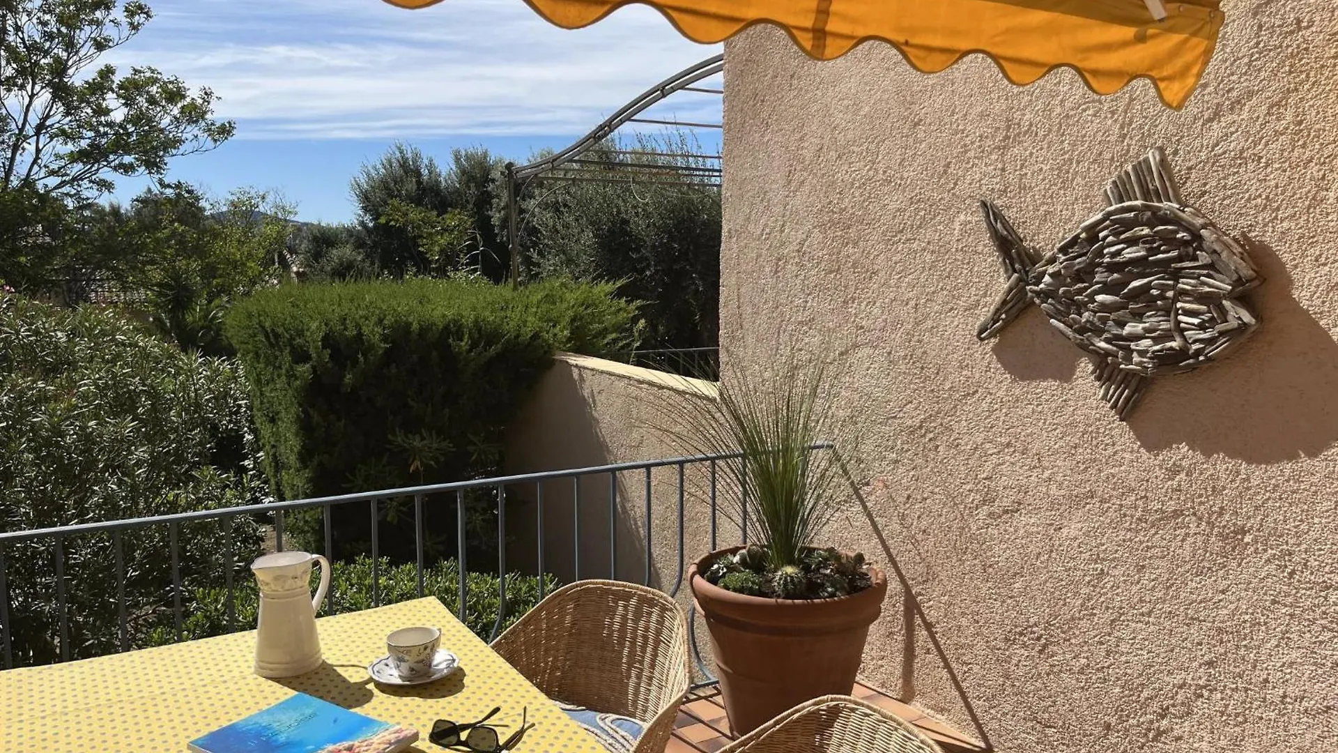 Holiday Home La Maison Bleue - Gri145 By Interhome Grimaud